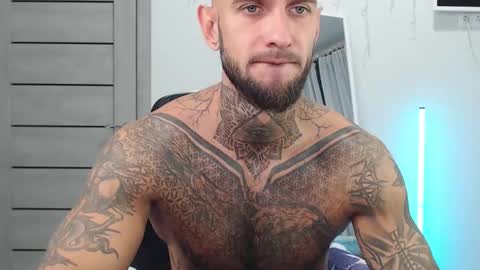 Snapshot of maxi_foxxx chatting on September 20, 7:19 am Maximus Fox online show from September 20, 7:19 am