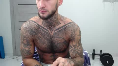 Snapshot of maxi_foxxx chatting on October 14, 8:10 am Maximus Fox online show from October 14, 8:10 am