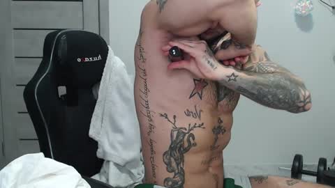 Maximus Fox online show from April 3, 8:00 am