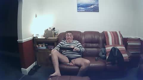 Snapshot of maxi_johnes chatting on February 28, 9:33 pm MAX online show from February 28, 9:33 pm