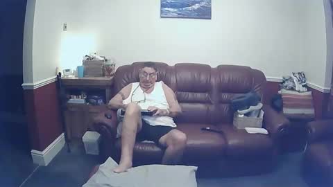 Snapshot of maxi_johnes chatting on December 25, 8:39 pm MAX online show from December 25, 8:39 pm