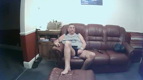 Snapshot of maxi_johnes chatting on January 13, 9:42 pm MAX online show from January 13, 9:42 pm