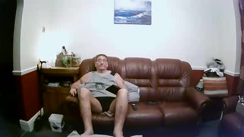 Snapshot of maxi_johnes chatting on December 12, 9:04 pm MAX online show from December 12, 9:04 pm