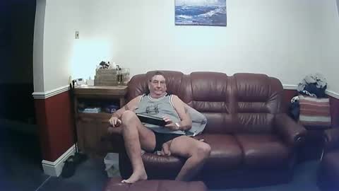 Snapshot of maxi_johnes chatting on December 16, 11:50 pm MAX online show from December 16, 11:50 pm