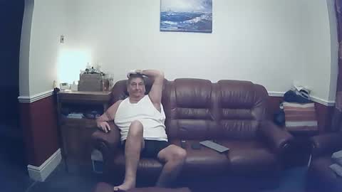 Snapshot of maxi_johnes chatting on December 21, 8:21 pm MAX online show from December 21, 8:21 pm