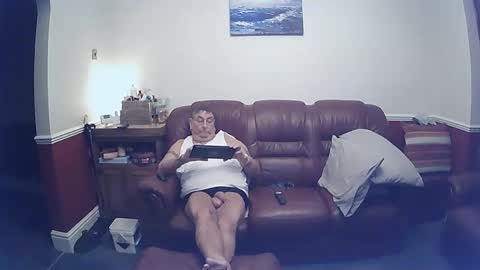 Snapshot of maxi_johnes chatting on February 21, 9:54 pm MAX online show from February 21, 9:54 pm