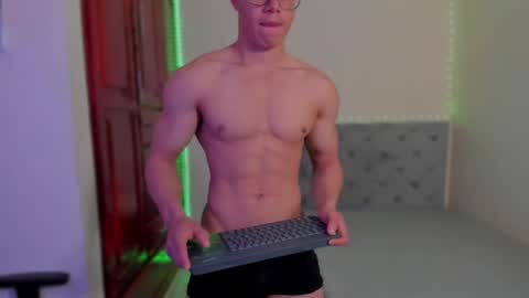 Maximus online show from December 17, 2:12 am