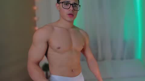 Maximus online show from February 19, 3:39 am