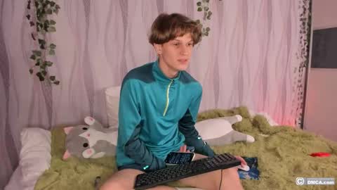 Snapshot of maxim_burn chatting on October 5, 7:29 pm maxim burn online show from October 5, 7:29 pm