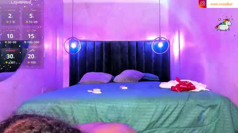 Snapshot of maxim_walker chatting on October 22, 8:18 am maxim online show from October 22, 8:18 am