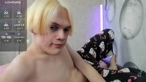 Max online show from April 7, 11:21 am