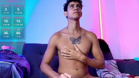 Maximiliano  Fire online show from April 25, 7:11 pm