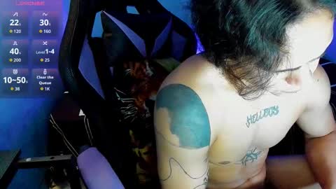 Snapshot of maximiliano_scoott_ chatting on September 19, 9:03 pm maximiliano_scoott_ online show from September 19, 9:03 pm