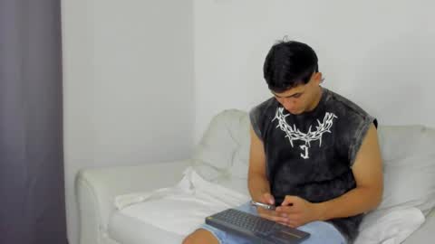 maximiliano harris online show from September 23, 2:44 am