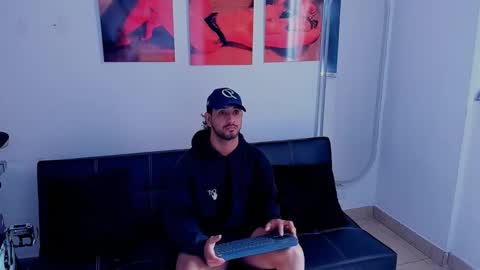 Maximo online show from October 22, 2:32 pm