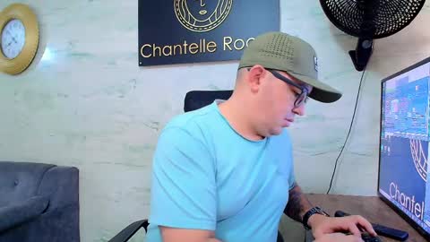  Maximo  online show from May 4, 12:51 pm
