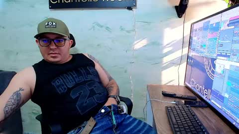  Maximo  online show from May 3, 12:41 pm