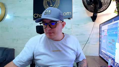  Maximo  online show from May 5, 1:02 pm