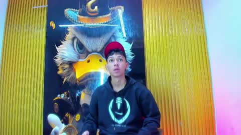 maximo_grayt_ online show from May 10, 12:17 pm