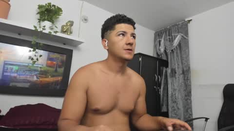 maximo_ston online show from December 19, 10:56 am