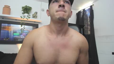 maximo_ston online show from December 8, 8:36 pm