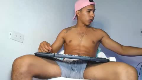 Maximo Aron Vega online show from February 4, 11:11 pm