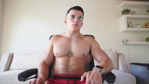 Snapshot of maximohoot chatting on October 16, 7:33 pm Sebastian online show from October 16, 7:33 pm