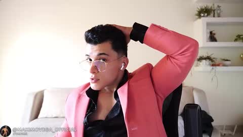 Sebastian online show from February 10, 3:28 pm