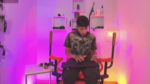 MAXIMO online show from June 11, 3:48 am