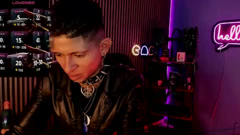 MAXIMO online show from April 28, 4:39 am