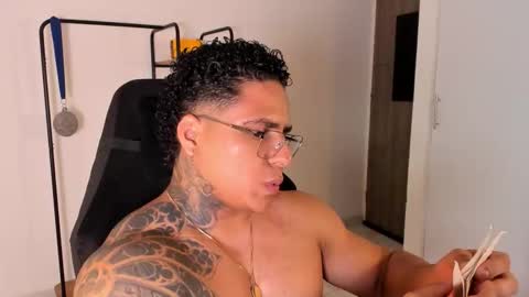 Maximoscott online show from November 14, 12:36 am