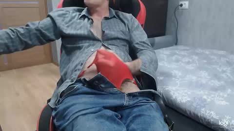 maximus3334 online show from December 22, 11:29 am