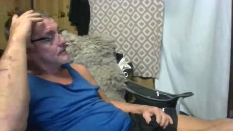 Max online show from February 27, 9:32 am