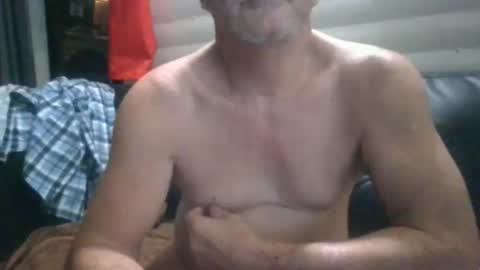 Max online show from November 16, 10:12 pm