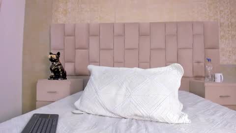 Snapshot of maximusdick1_ chatting on October 25, 5:42 am Maximus online show from October 25, 5:42 am