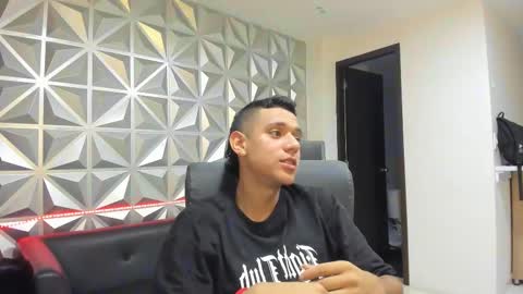 Maximus online show from January 2, 7:07 pm