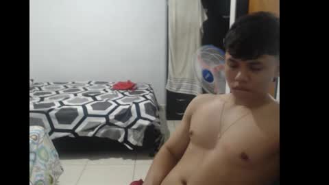 maxiolly108534 online show from December 2, 4:59 am