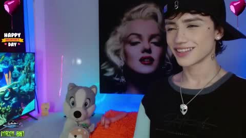 Snapshot of maxiy_001 chatting on February 8, 7:48 am Max online show from February 8, 7:48 am