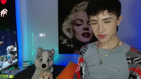Snapshot of maxiy_001 chatting on January 16, 7:07 am Max online show from January 16, 7:07 am