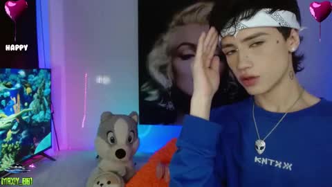 Snapshot of maxiy_001 chatting on February 5, 7:07 am Max online show from February 5, 7:07 am