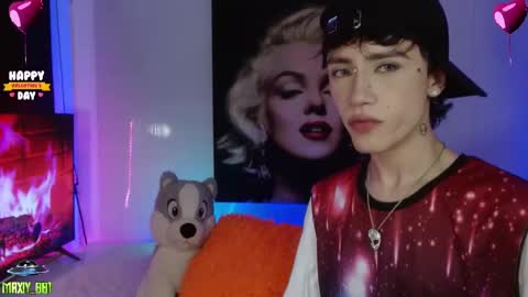 Snapshot of maxiy_001 chatting on February 4, 5:10 am Max online show from February 4, 5:10 am
