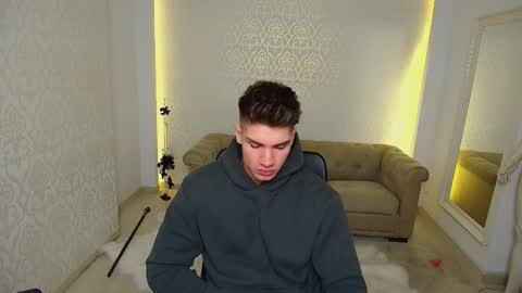 MaxKaiden online show from November 8, 5:21 am