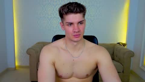 MaxKaiden online show from April 23, 5:34 am