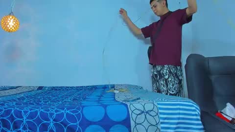 Snapshot of maxowens_oficial chatting on December 29, 10:47 pm MAX online show from December 29, 10:47 pm