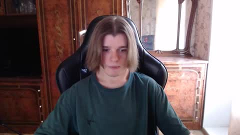 Max online show from October 9, 11:48 am