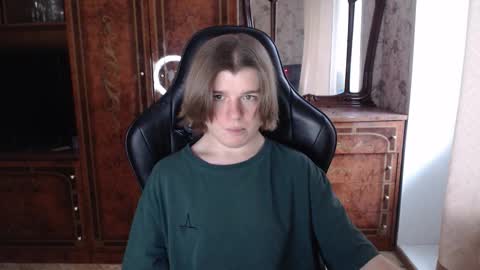 Max online show from February 14, 1:06 pm