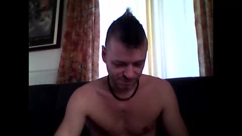 Snapshot of maxthewolf chatting on October 28, 7:49 pm MaxTheWolf online show from October 28, 7:49 pm