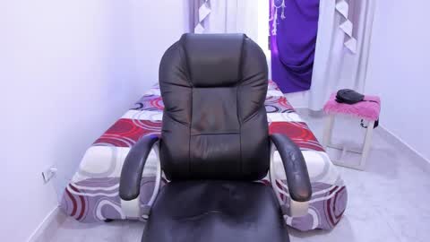 MaxThomson online show from September 19, 7:24 pm
