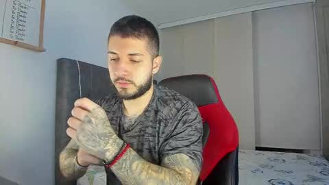 maxvibe_ online show from October 30, 10:55 pm