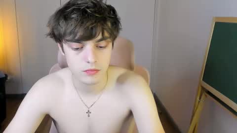 Max online show from March 5, 6:15 pm